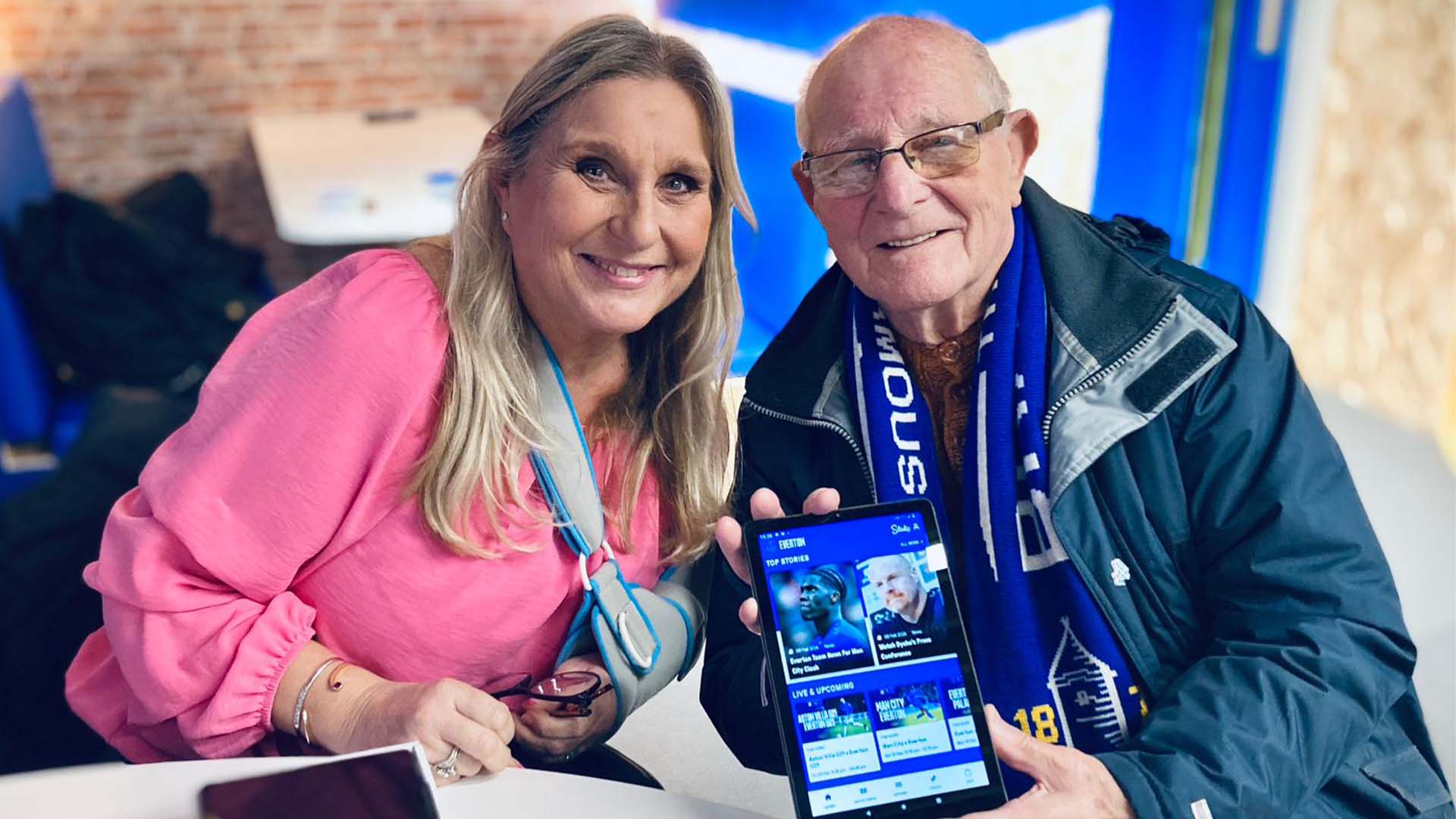 Local Residents Receive Free Electronic Tablets At Digital Drop-in Session 