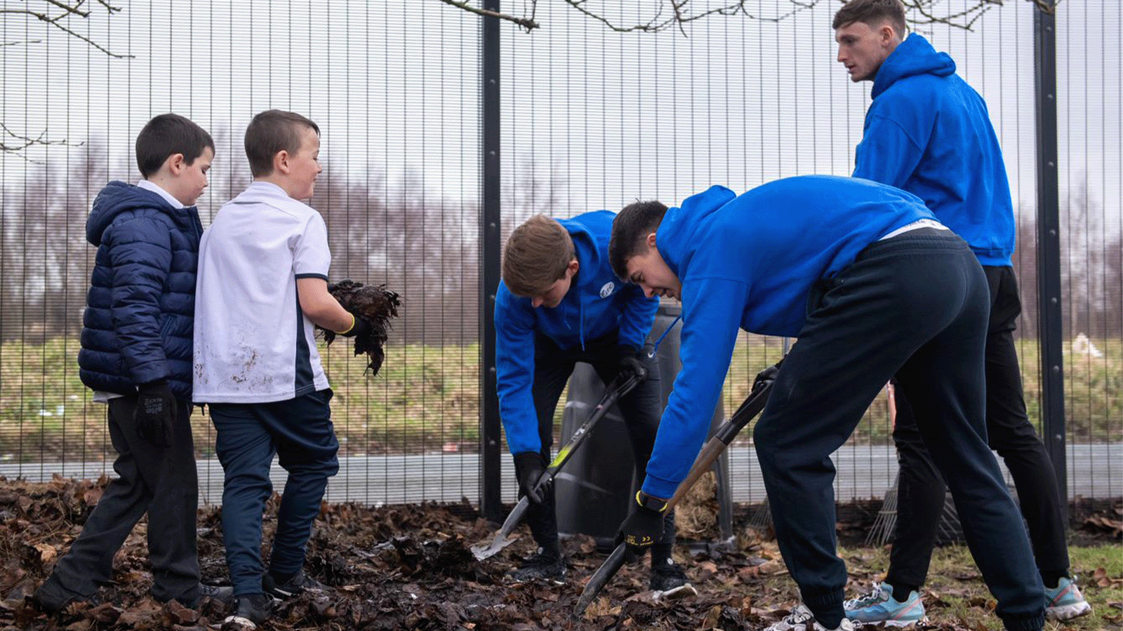 Everton Under-21s Join EitC To Launch New Forest School